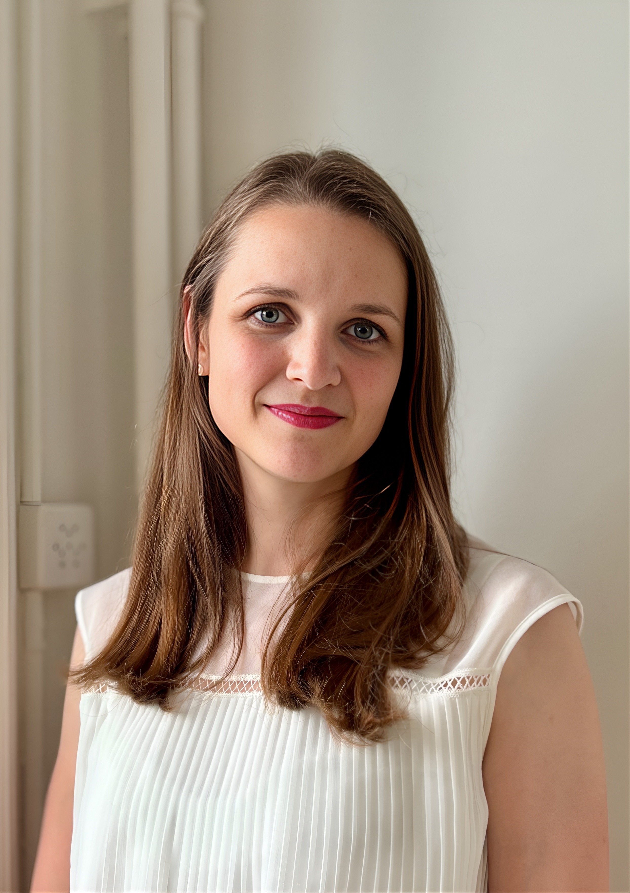 Frau Dr. phil. Lorena Eisenegger 
